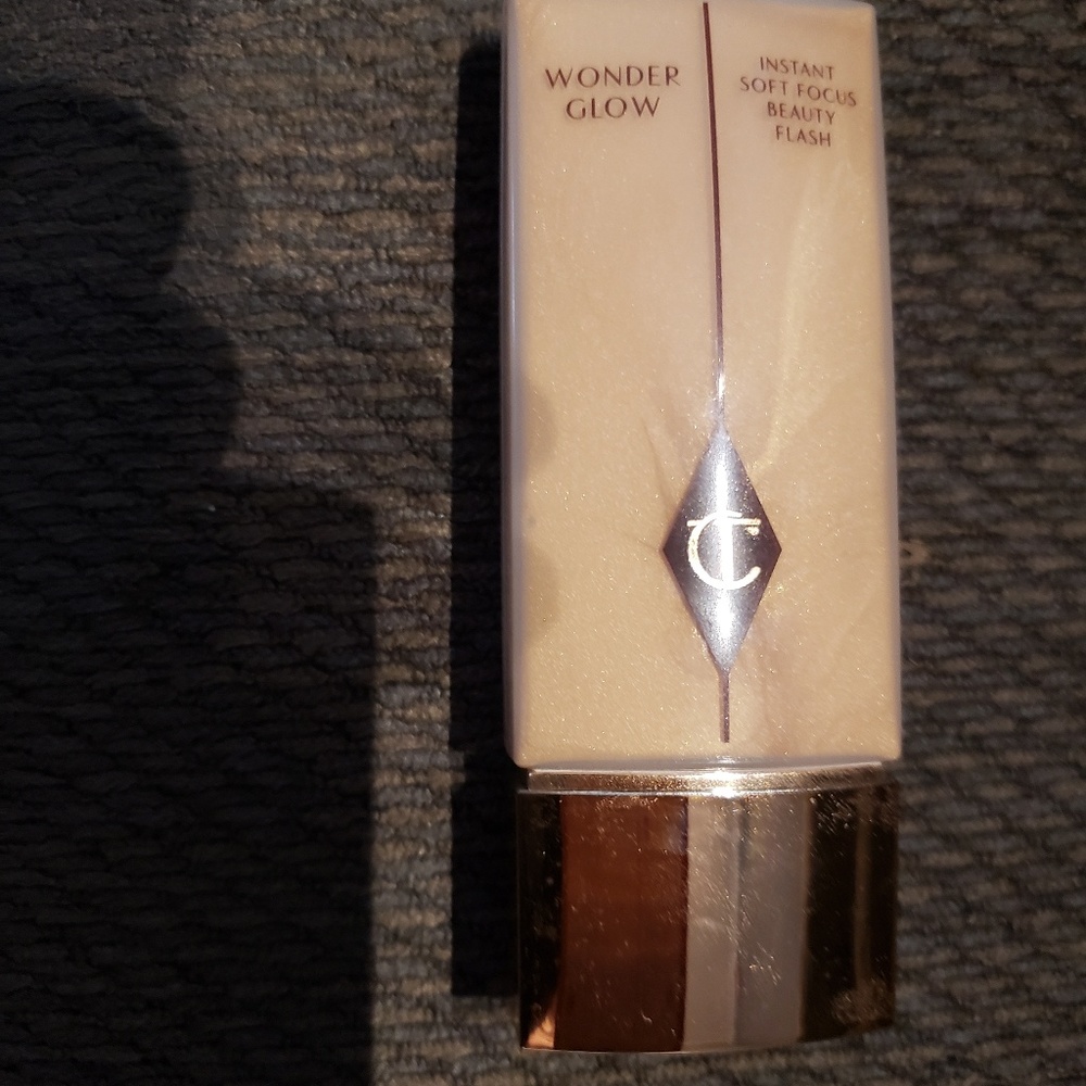 Charlotte tilbury wonderglow primer